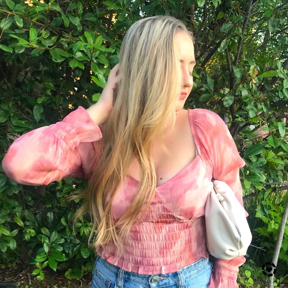 🤍MEET YOUR STYLIST🤍 - Picture 3 of 9